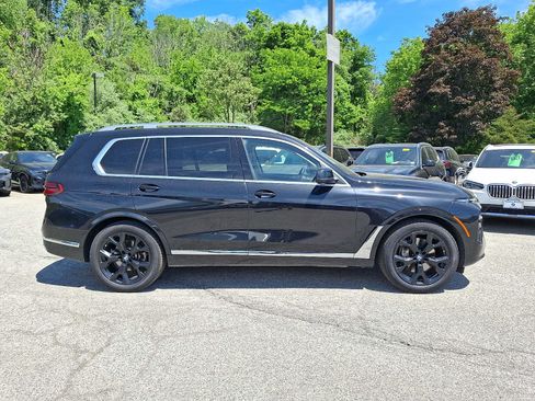 Used 2024 BMW X7 xDrive40i AWD/4WD image 7
