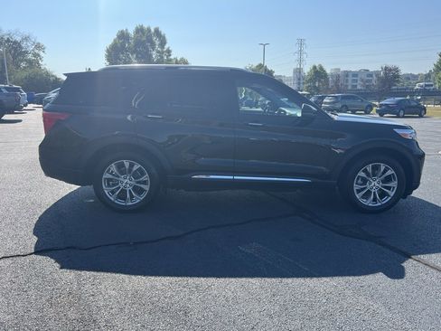 Used 2022 Ford Explorer Limited w/ Equipment Group 301A image 10