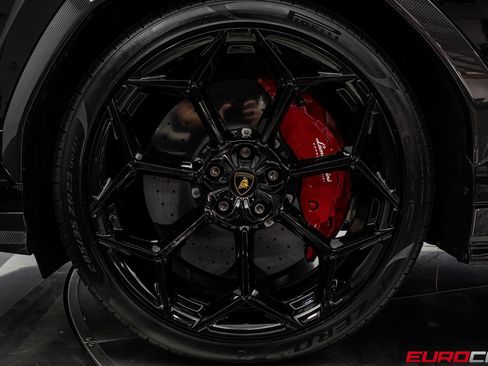 Used 2023 Lamborghini Urus Performante AWD/4WD image 27