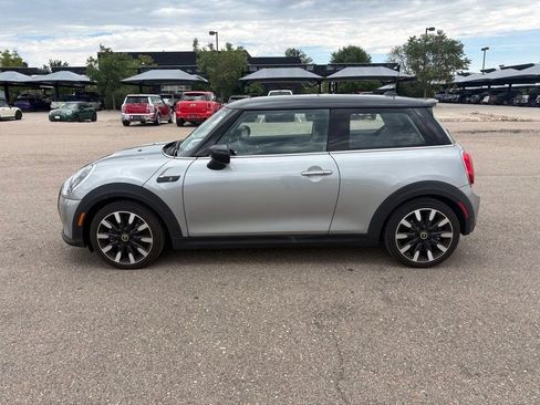 Used 2024 MINI Cooper SE FWD image 8