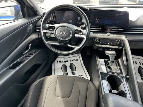 Used 2023 Hyundai Elantra SEL w/ Convenience Package FWD image 22