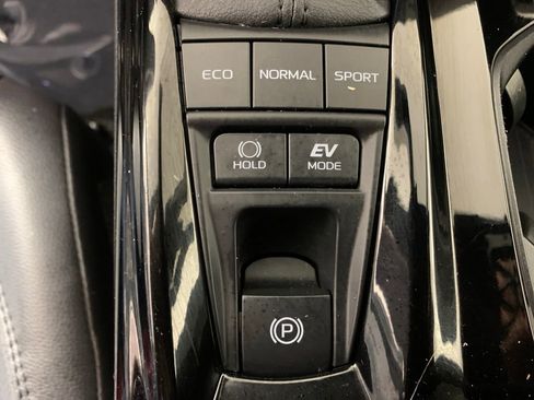 Used 2025 Toyota Camry XSE FWD image 23