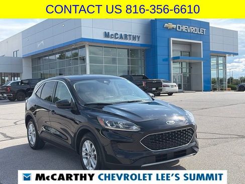 Used 2020 Ford Escape SE FWD image 1