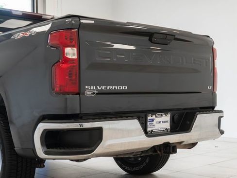 Used 2022 Chevrolet Silverado 1500 LT AWD/4WD image 12