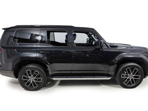 Used 2024 Lexus GX 550 image 8