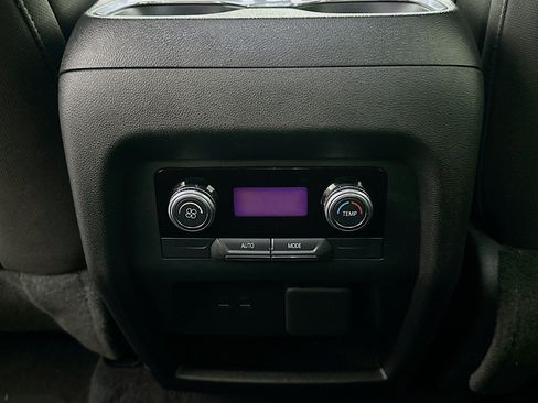 Used 2025 GMC Acadia Elevation image 27