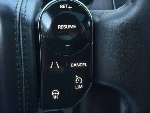 Used 2018 Land Rover Range Rover Long Wheelbase Supercharged image 31