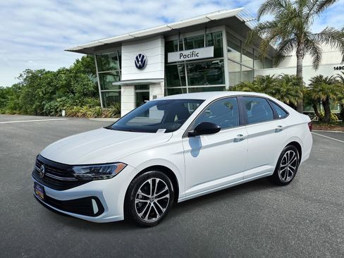 Used 2022 Volkswagen Jetta Sport FWD image 1