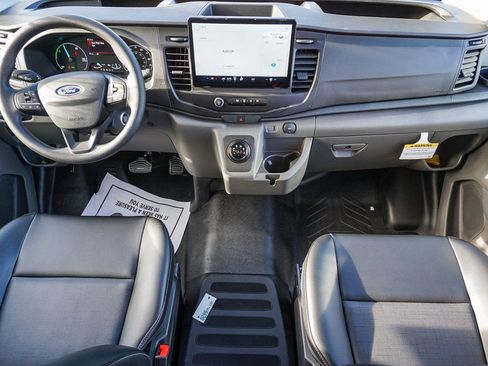 New 2024 Ford E-Transit Base image 14