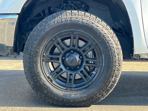 Used 2016 Toyota Tundra SR5 w/ SR5 Upgrade Package AWD/4WD image 35