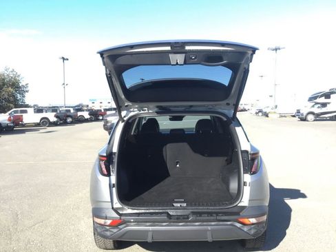 Used 2024 Hyundai Tucson Limited image 11