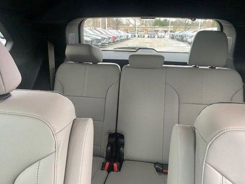 New 2026 GMC Acadia Elevation w/ Elevation Premium Package image 13