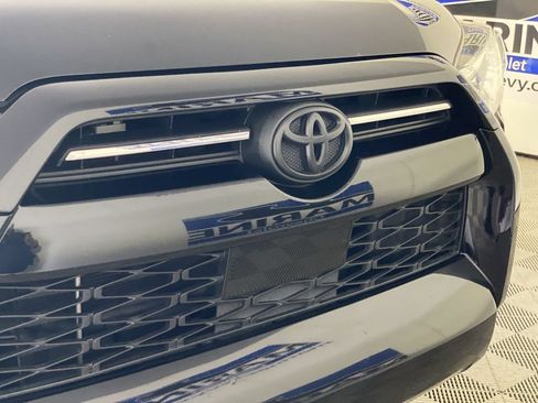 Used 2020 Toyota 4Runner SR5 Premium w/ Moonroof Package AWD/4WD image 37
