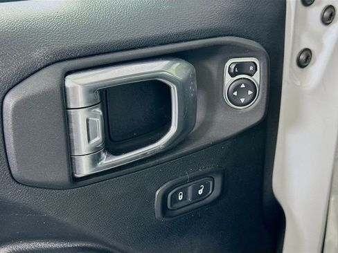 Used 2021 Jeep Wrangler Unlimited Sport AWD/4WD image 20
