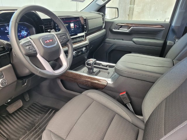 Used 2024 GMC Sierra 1500 Elevation w/ X31 Off-Road Package AWD/4WD image 12