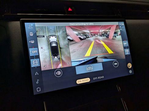 New 2026 Land Rover Range Rover Velar Dynamic SE image 15