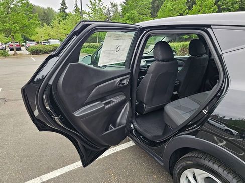 New 2027 Chevrolet Bolt LT w/ Comfort Package FWD image 15