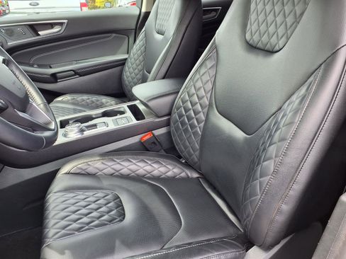 Used 2024 Ford Edge Titanium w/ Equipment Group 301A AWD/4WD image 3