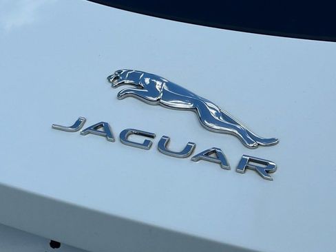 Used 2019 Jaguar F-TYPE Coupe RWD image 38