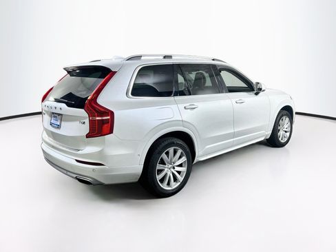 Used 2017 Volvo XC90 T6 Momentum w/ Vision Package AWD/4WD image 5