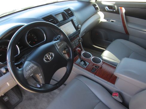 Used 2008 Toyota Highlander Limited image 15