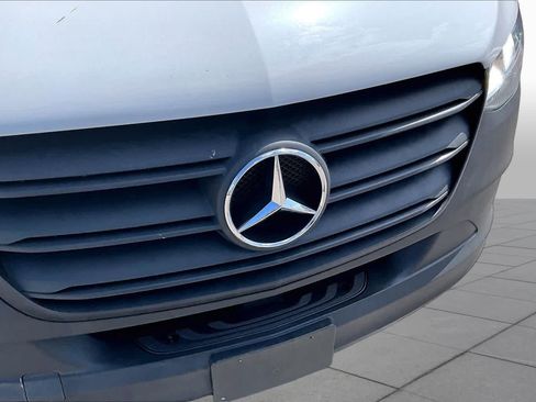 Used 2024 Mercedes-Benz Sprinter 3500 image 28