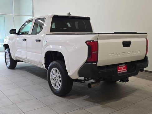 Certified 2025 Toyota Tacoma SR RWD image 4
