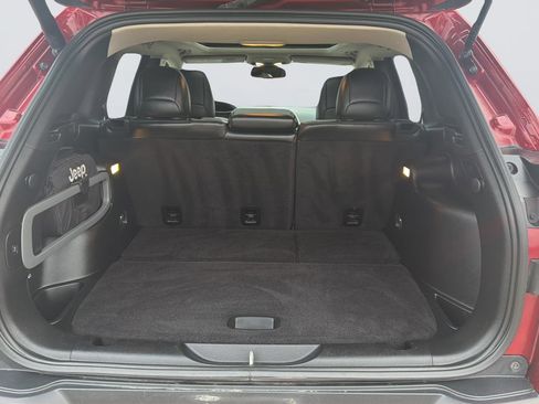 Used 2015 Jeep Cherokee Trailhawk w/ Comfort/Convenience Group image 24