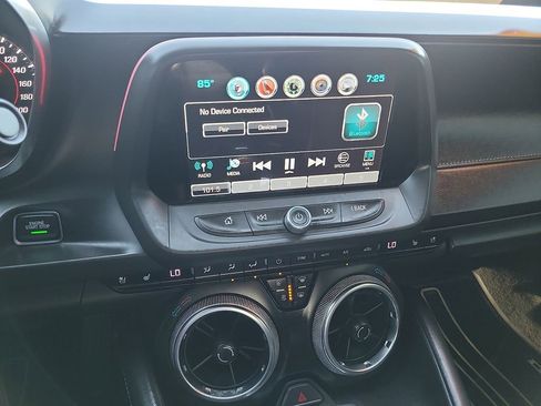 Used 2018 Chevrolet Camaro SS RWD image 22