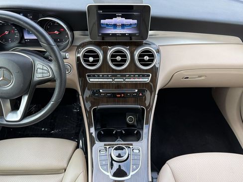Used 2019 Mercedes-Benz GLC 300 image 19