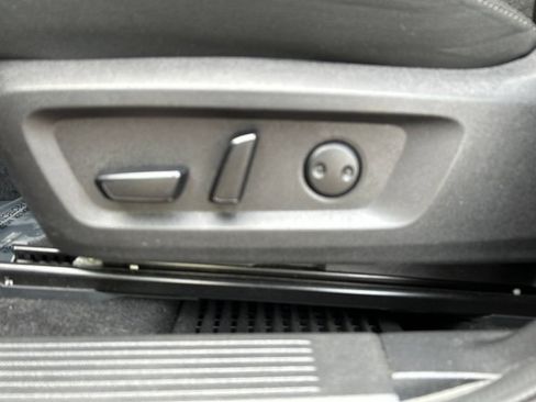 Used 2023 Nissan Rogue SV AWD/4WD image 15