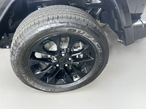 Used 2023 Jeep Wrangler Sahara w/ Cold Weather Group image 11