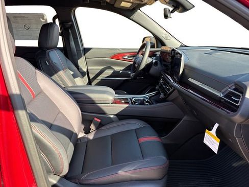 New 2026 Chevrolet Traverse RS image 13