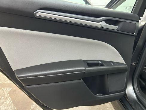 Used 2015 Ford Fusion S image 20