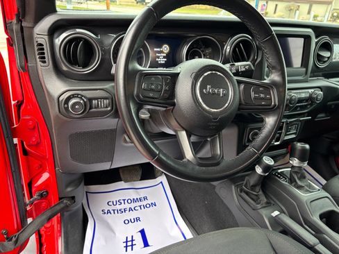 Used 2021 Jeep Wrangler Unlimited Sport image 12