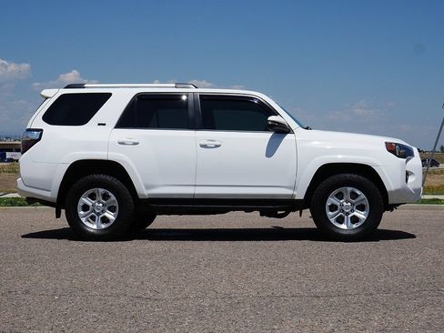 Used 2020 Toyota 4Runner SR5 Premium w/ Moonroof Package AWD/4WD image 6