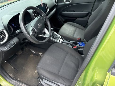 Used 2021 Hyundai Venue SE w/ Cargo Package FWD image 5