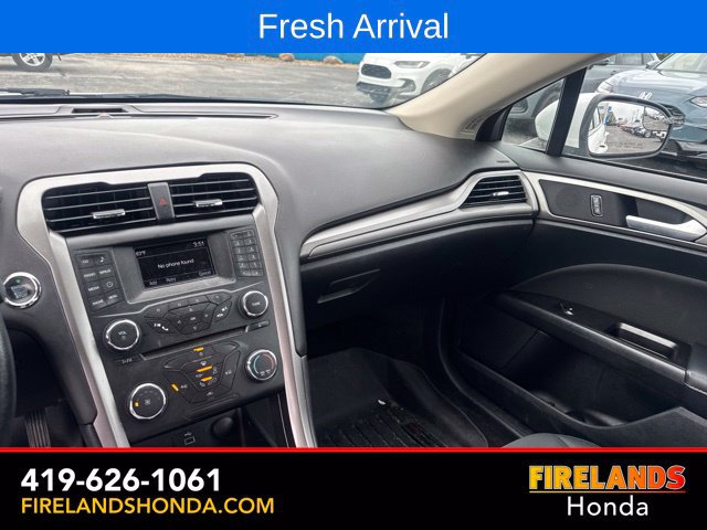 Used 2017 Ford Fusion SE FWD image 20