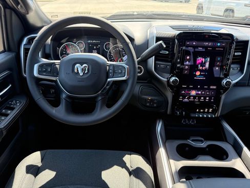 New 2027 RAM 2500 Big Horn AWD/4WD image 8