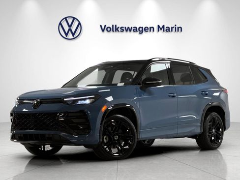 New 2026 Volkswagen Tiguan SE R-Line AWD/4WD image 1