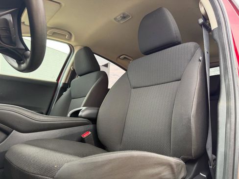 Used 2018 Honda HR-V LX image 11