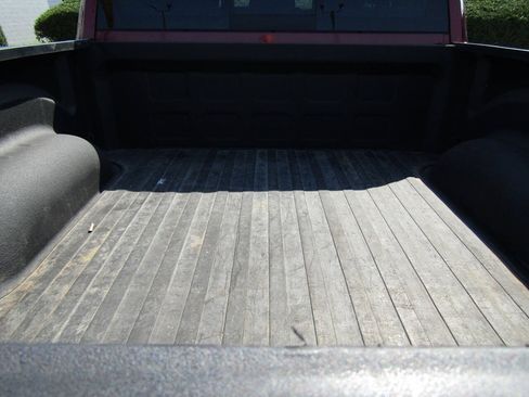 Used 2017 RAM 1500 Classic SLT w/ SLT Plus D←cor Group AWD/4WD image 20