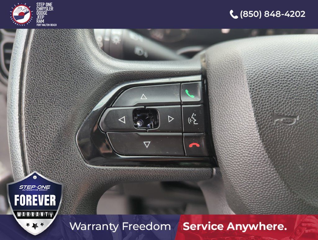 Used 2025 RAM ProMaster 2500 w/ Convenience Group FWD image 17