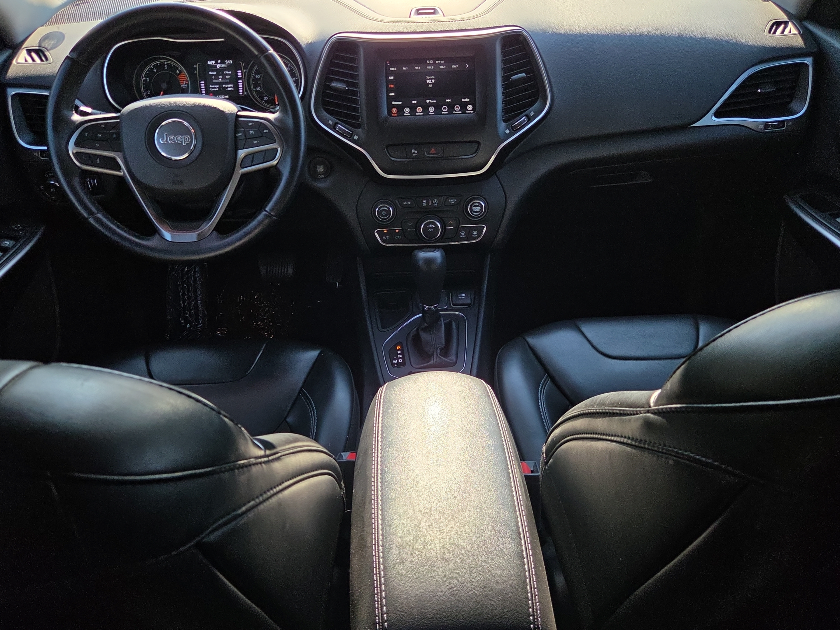 Used 2019 Jeep Cherokee Latitude Plus FWD image 12