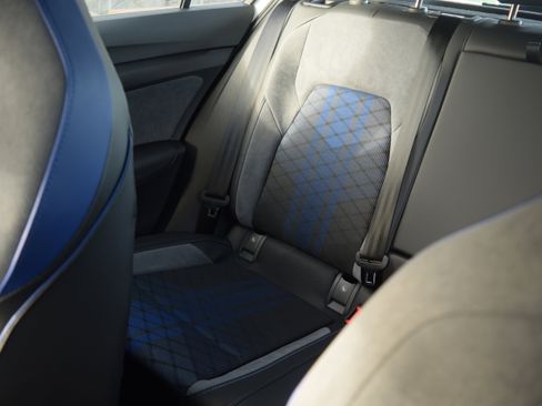 Used 2025 Volkswagen Golf w/ Euro Style Package image 15