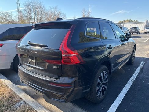 Used 2024 Volvo XC60 B5 Plus w/ Protection Package Premier image 4
