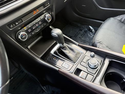 Used 2018 MAZDA MAZDA3 Grand Touring w/ Premium Equipment Package image 13