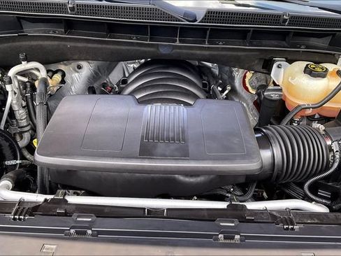 Used 2022 GMC Yukon SLT w/ SLT Premium Package AWD/4WD image 32