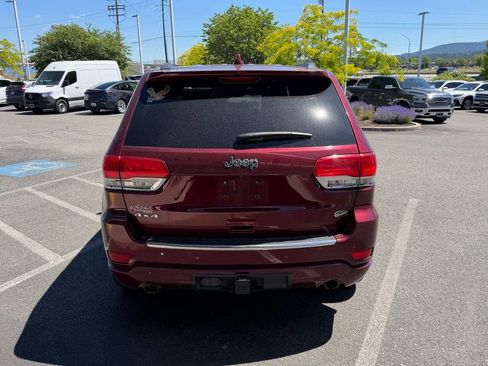 Used 2018 Jeep Grand Cherokee Overland AWD/4WD image 8