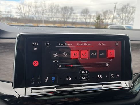 Used 2024 Volkswagen Atlas SEL image 50